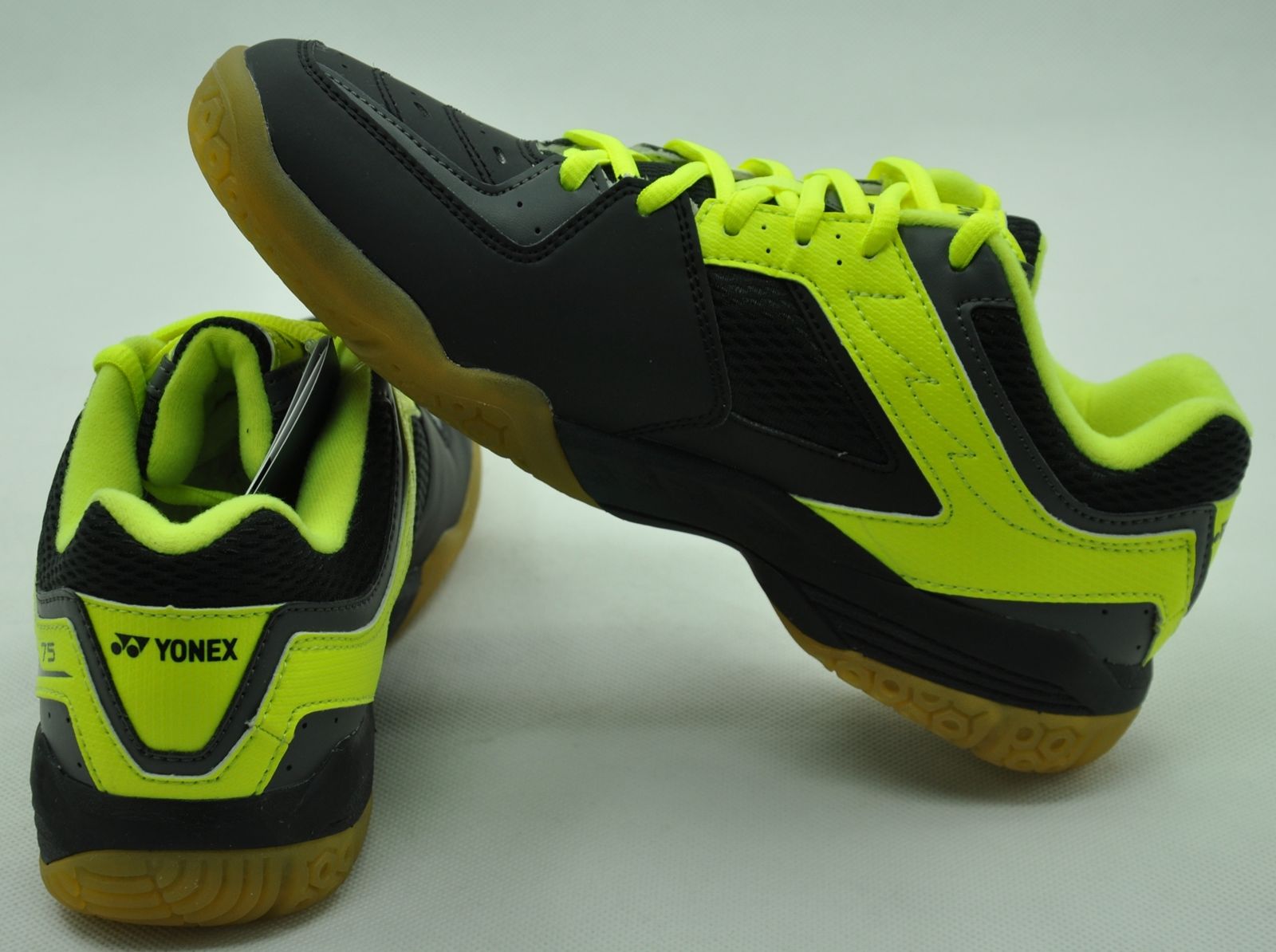 top 10 yonex badminton shoes