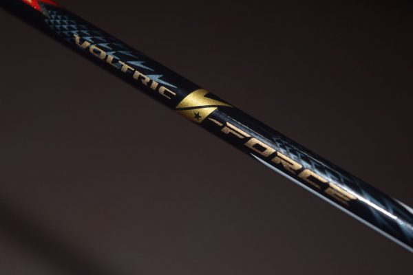 YONEX VOLTRIC LIN DAN FORCE OLYMPIC 4UG5 - Image 4