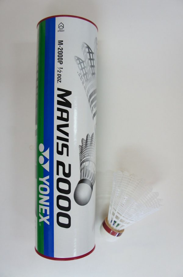 Yonex Mavis 2000 Red Fast Speed - Image 3